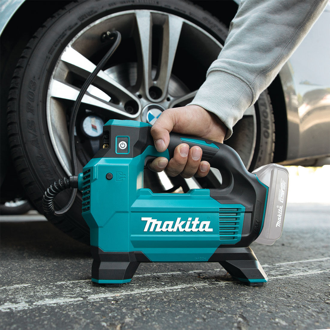 Makita 18V Inflator Skin DMP181Z, , scanz_hi-res