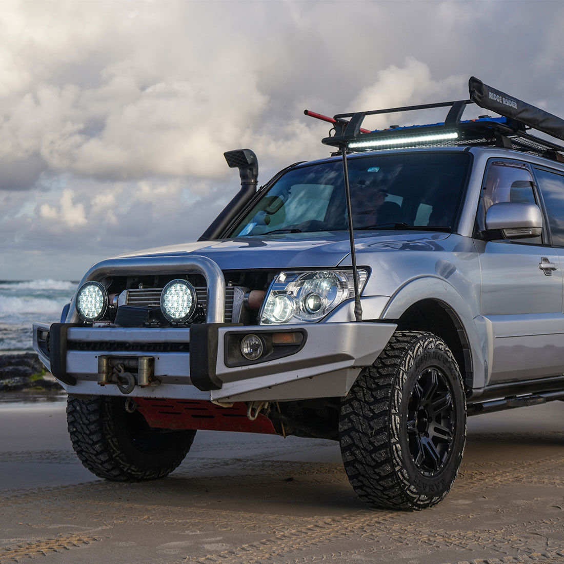 Ridge Ryder LED Driving Light Bar w/ harness - 31" 127W, , scanz_hi-res