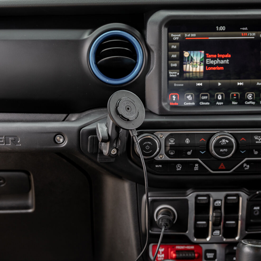 Quad Lock Wireless Charging Head For Car / Desk, , scanz_hi-res